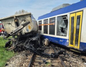 zrážka vlaku si vyžiadala jeden ľudský život, foto FB Polícia SR Trnavský kraj